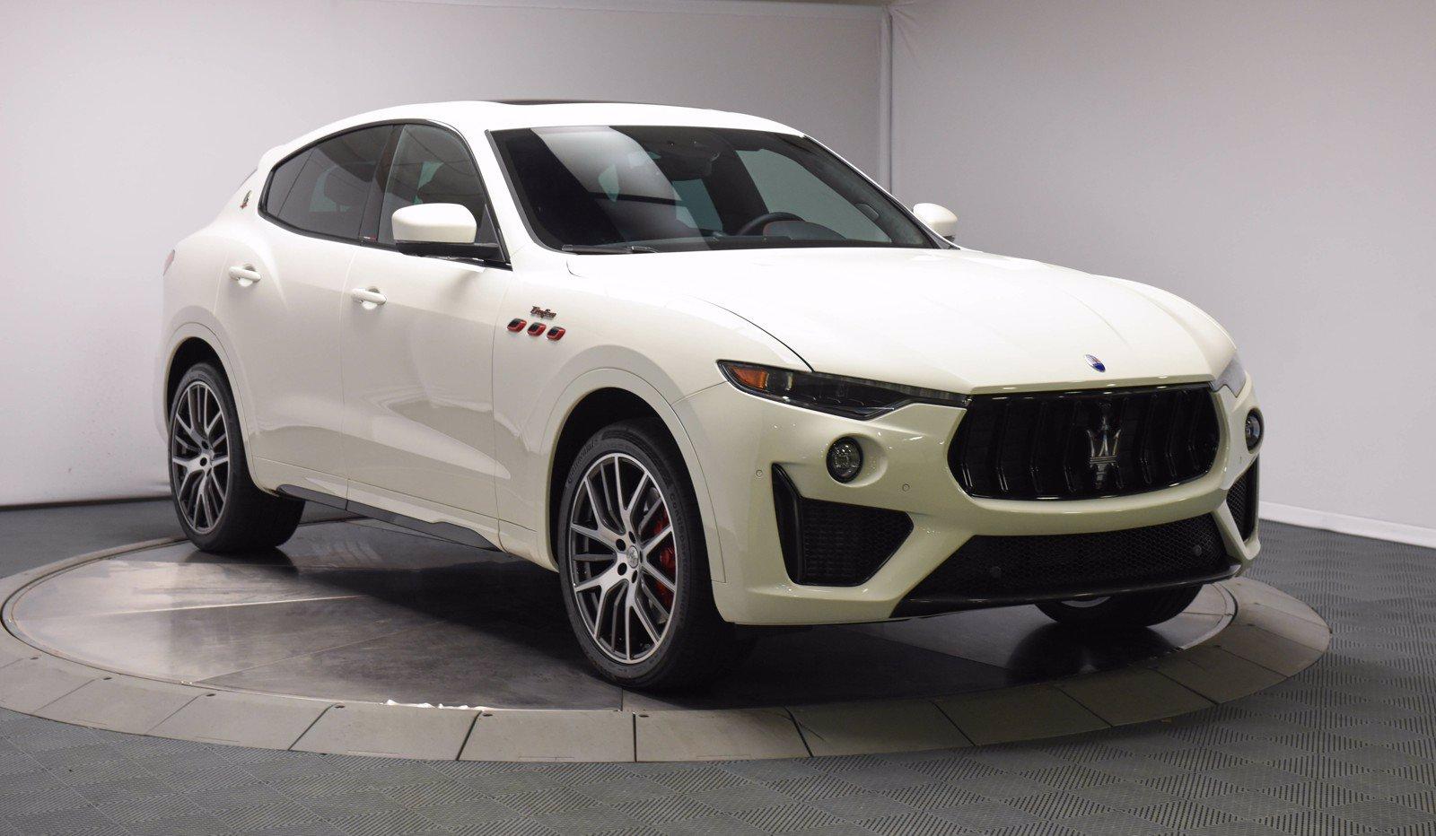 Maserati Levante 1:18ホワイトモデル Maserati Levante Trofeo 1:18 model car TopSpeed TS0242