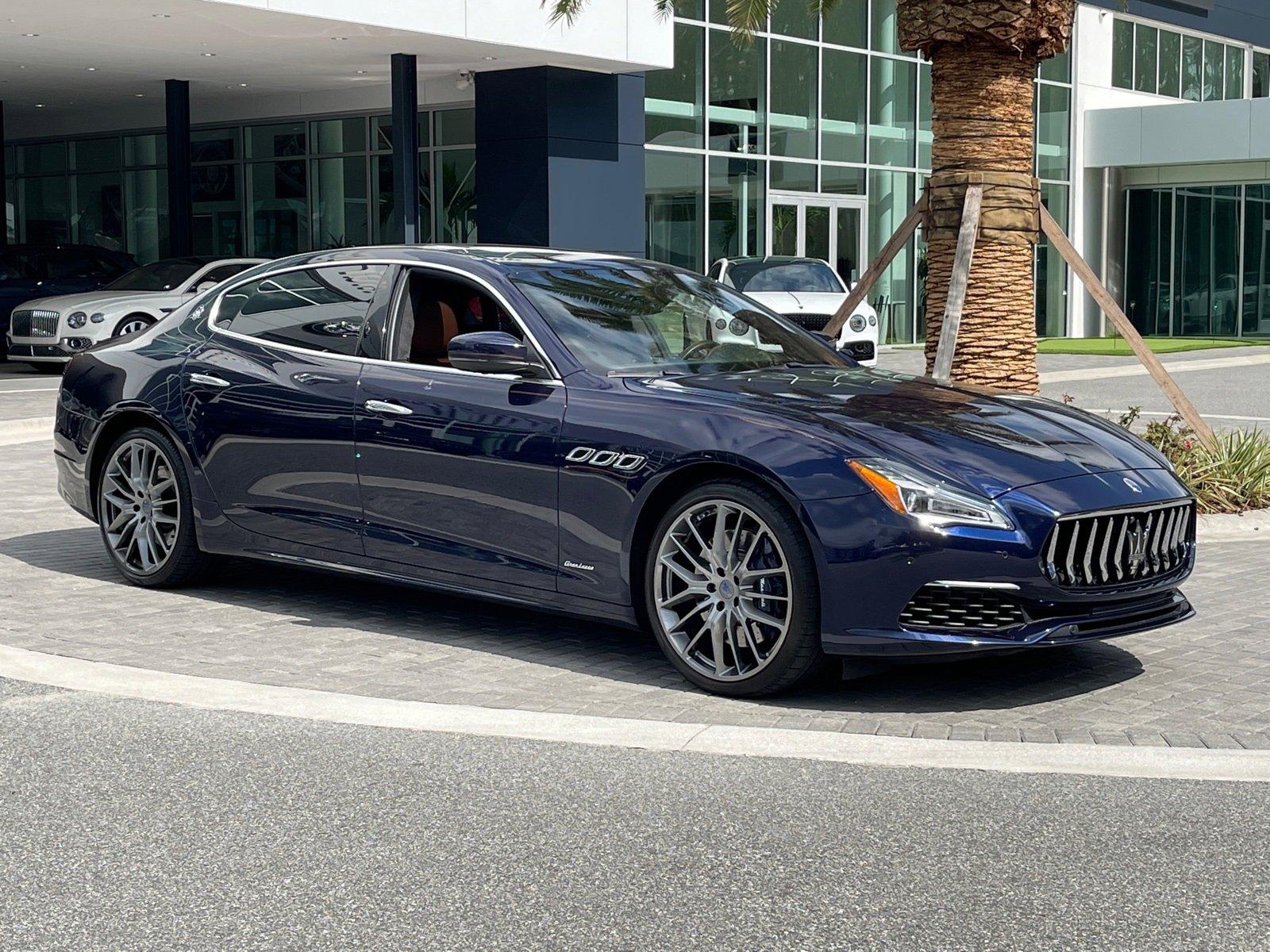 402-438 1/43 マセラティ Quattroporte GTS ブルー 402-438 1/43 マセラティ Quattroporte GTS ブルー 2014