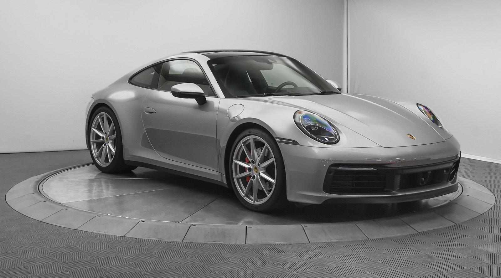 ミニカー Porsche 911 Carrera 4 GTS 2021 Silver Minichamps 1:43 Porsche 911 (992) Carrera 4 GTS 2021 silver