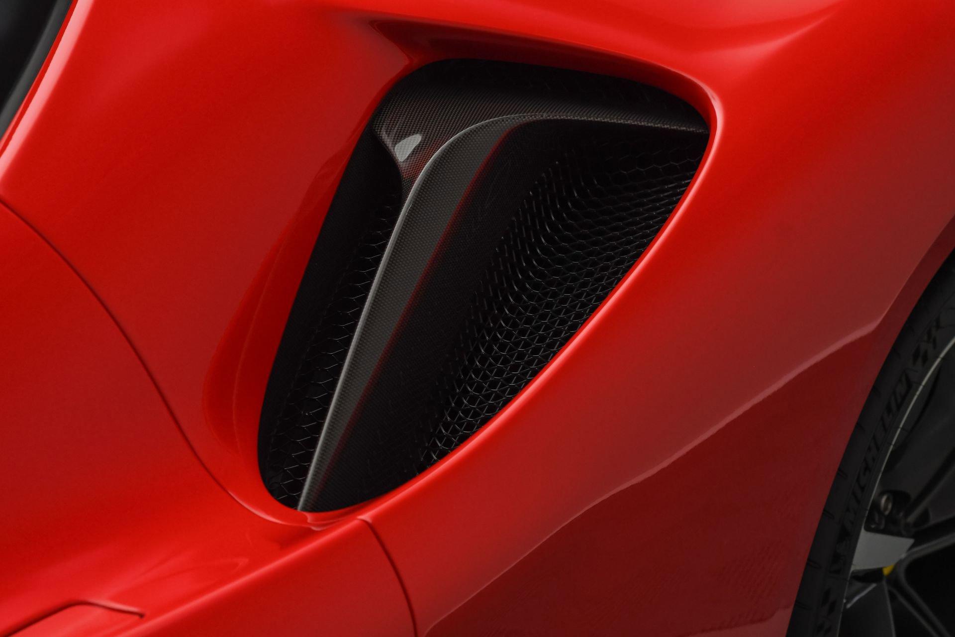 ワインレッド フィット＆フレアドレス 9号 Used 2022 Ferrari SF90 Stradale in Rosso Corsa For Sale
