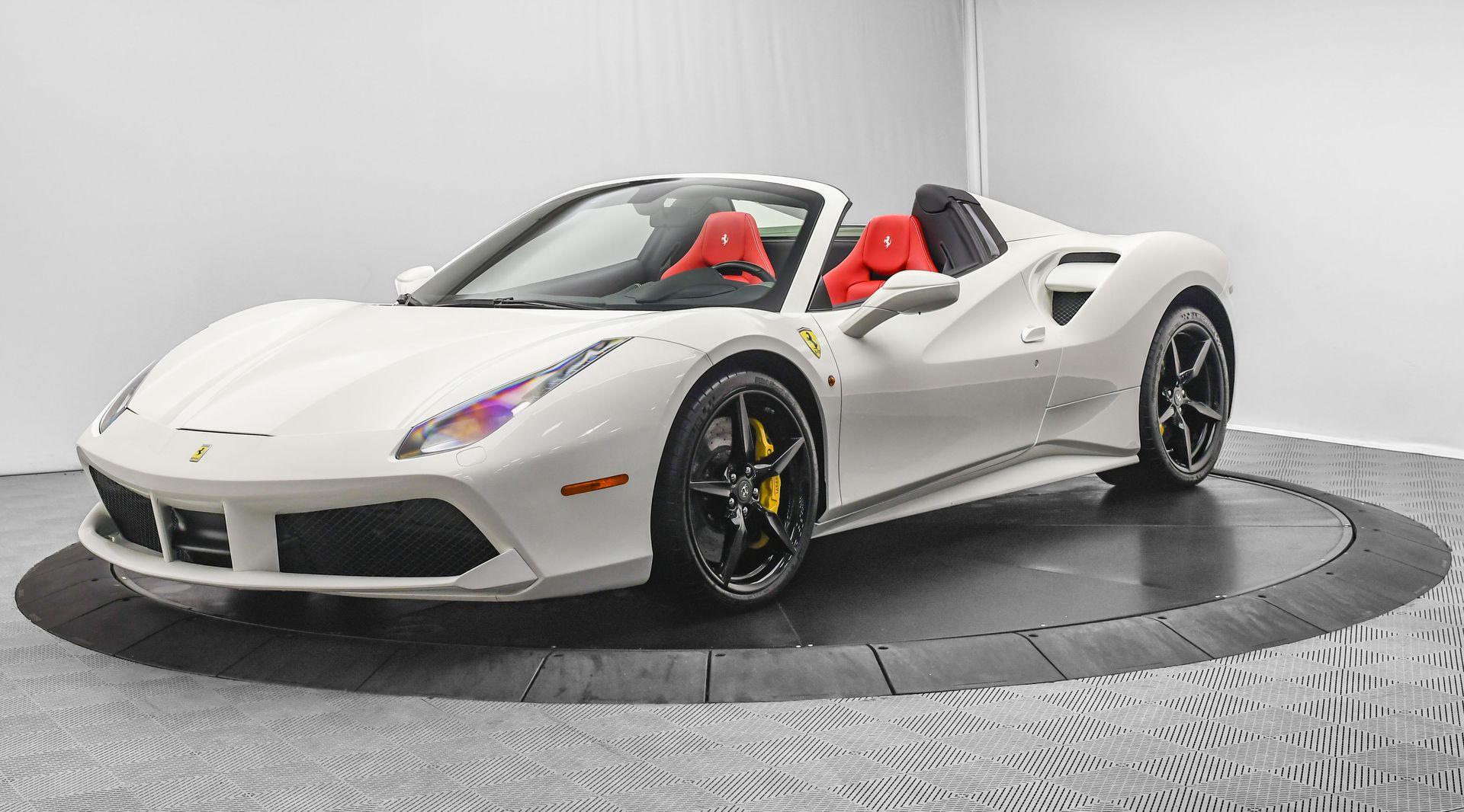 2016 Ferrari 488 Spider photo 3