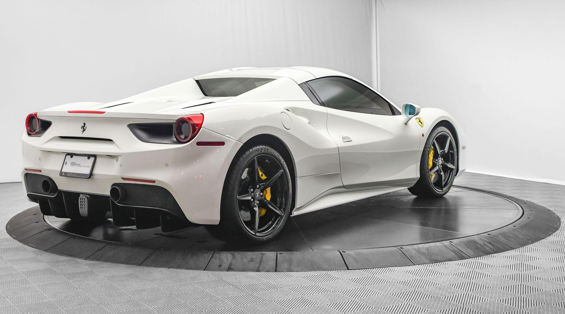 Ferrari 488 SPIDER シャーシ番号234530 Ferrari 488 SPIDER シャーシ番号234530 - メルカリ