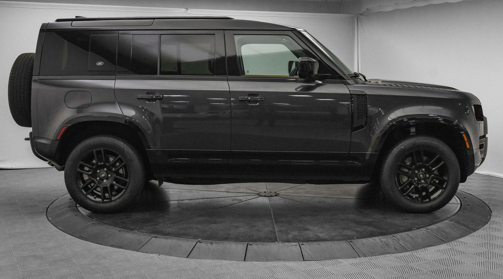 パールディフェンダー【フェイスカラー】 ランドローバー ディフェンダー 110XS EDITION P300 4WD 23MY