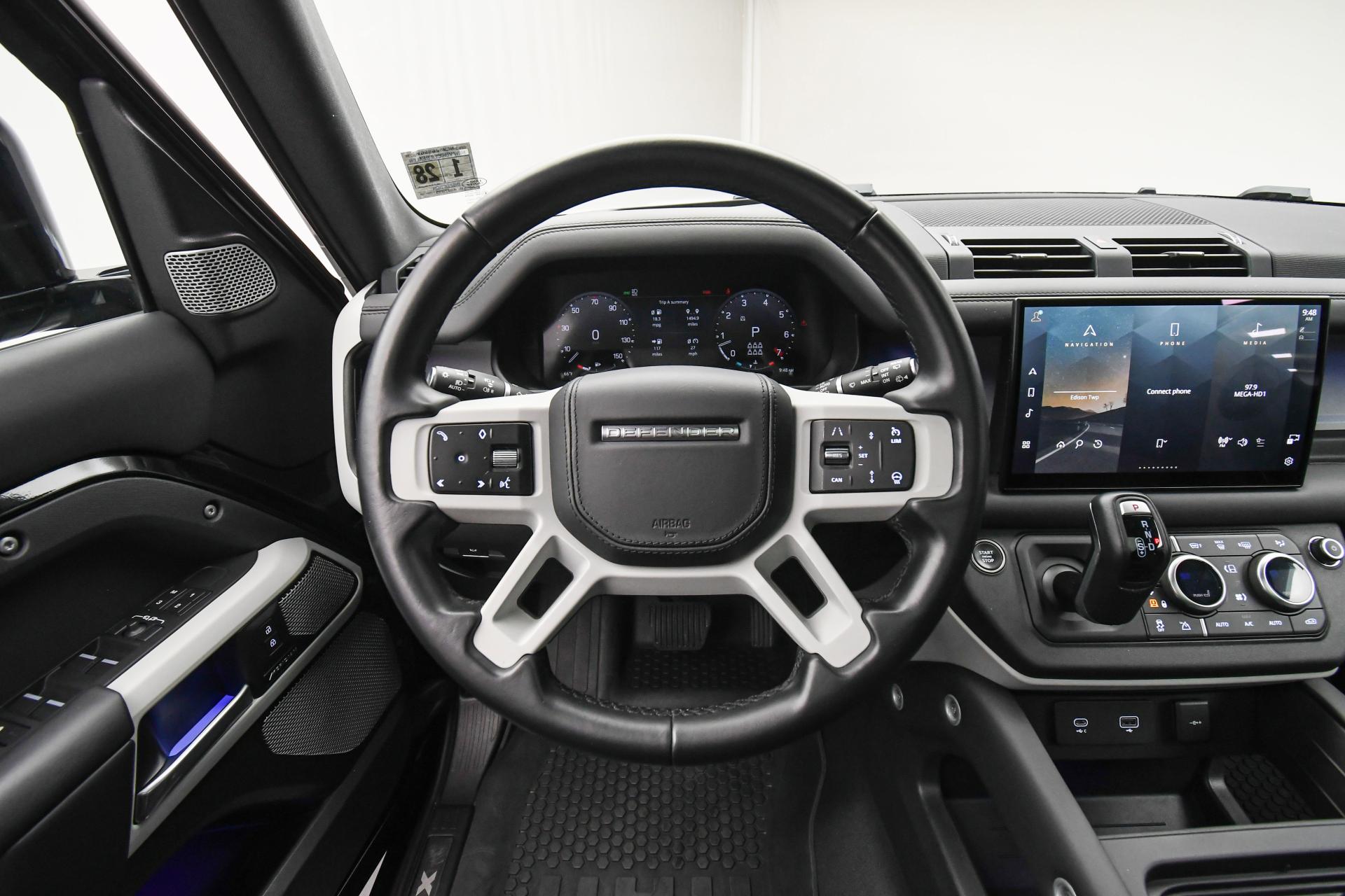 パールディフェンダー【フェイスカラー】 Used 2023 Land Rover Defender X-Dynamic SE For Sale (Sold